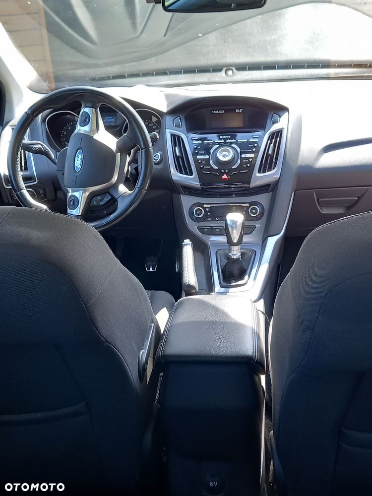Ford Focus 1.0 EcoBoost Titanium ASS - 11