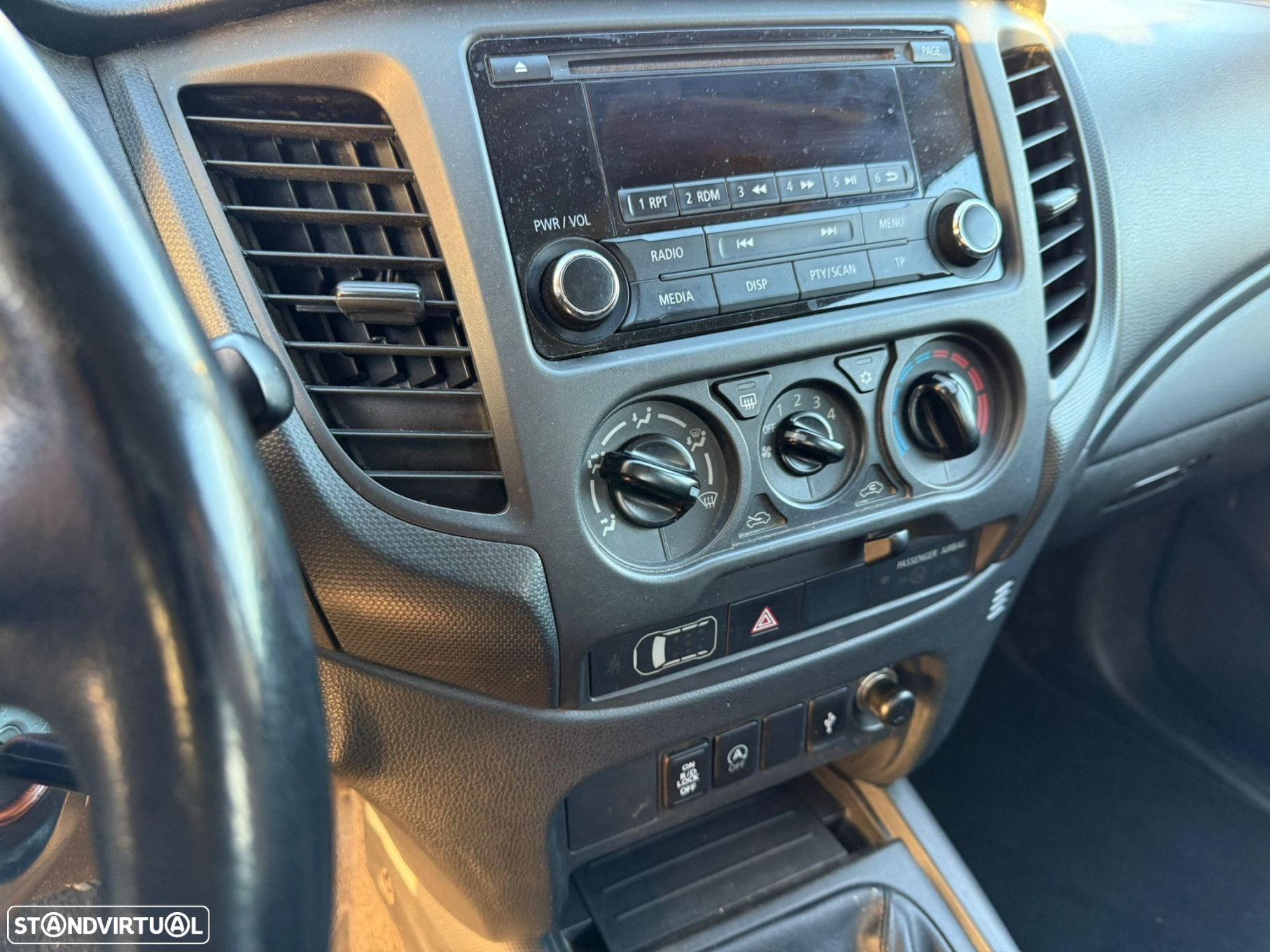 Mitsubishi L200 2.3 DI-D Club Invite Strakar Look 4WD - 7