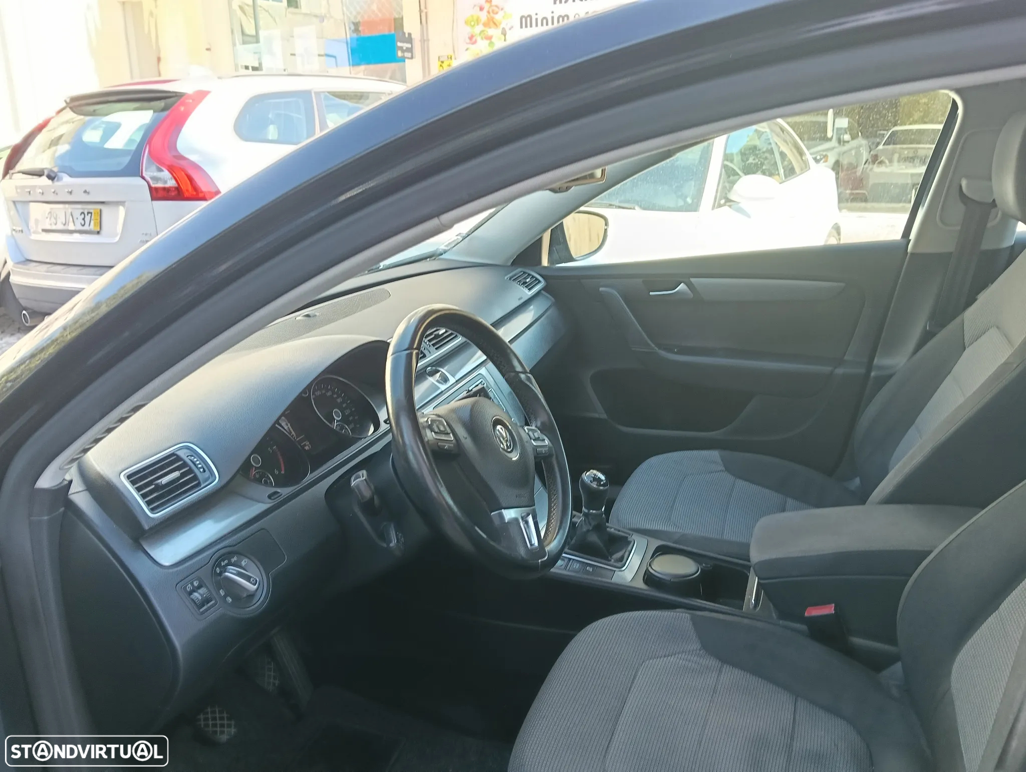 VW Passat 1.6 TDI BlueMotion - 10
