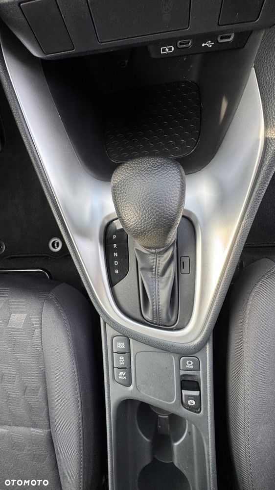 Toyota Yaris Hybrid 1.5 Comfort - 17