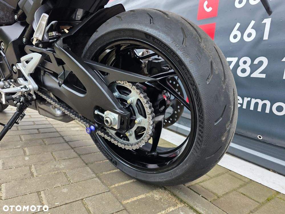 Suzuki GSX - 7