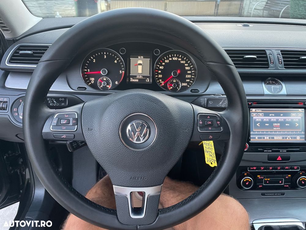 Volkswagen Passat - 29