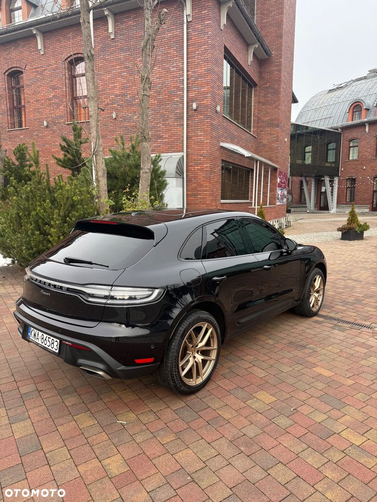 Porsche Macan - 1