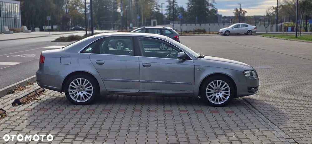 Audi A4 Limousine - 9
