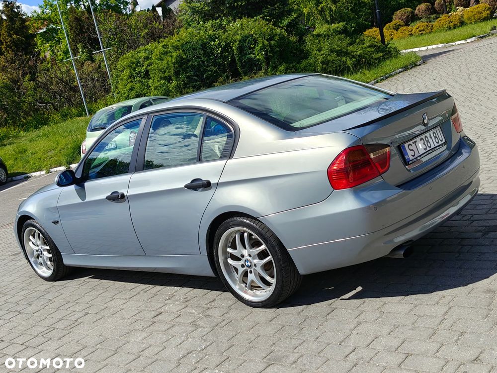 BMW Seria 3 318i - 13