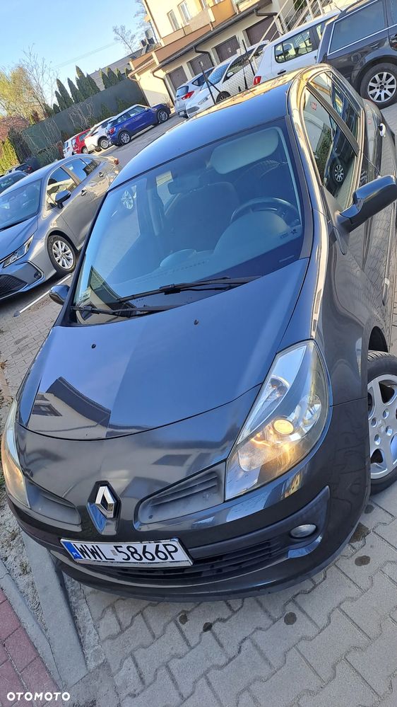 Renault Clio - 2