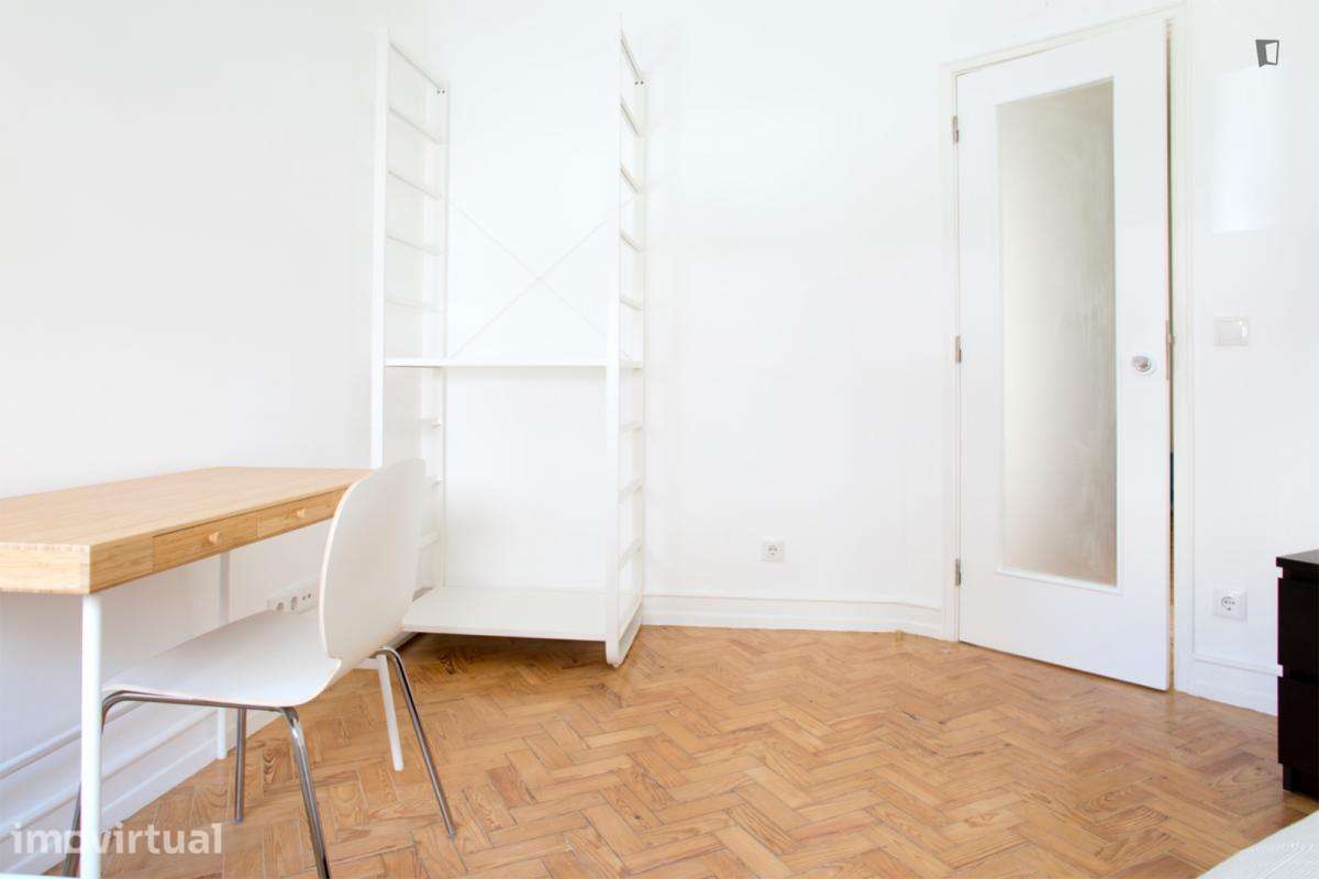 Quarto - localizado em Santa Apolónia Lisbon - Grande imagem: 4/12