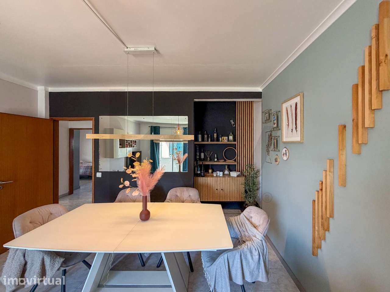 Apartamento T2 Parcialmente Remodelado e Luminoso – Olhão - Grande imagem: 5/41