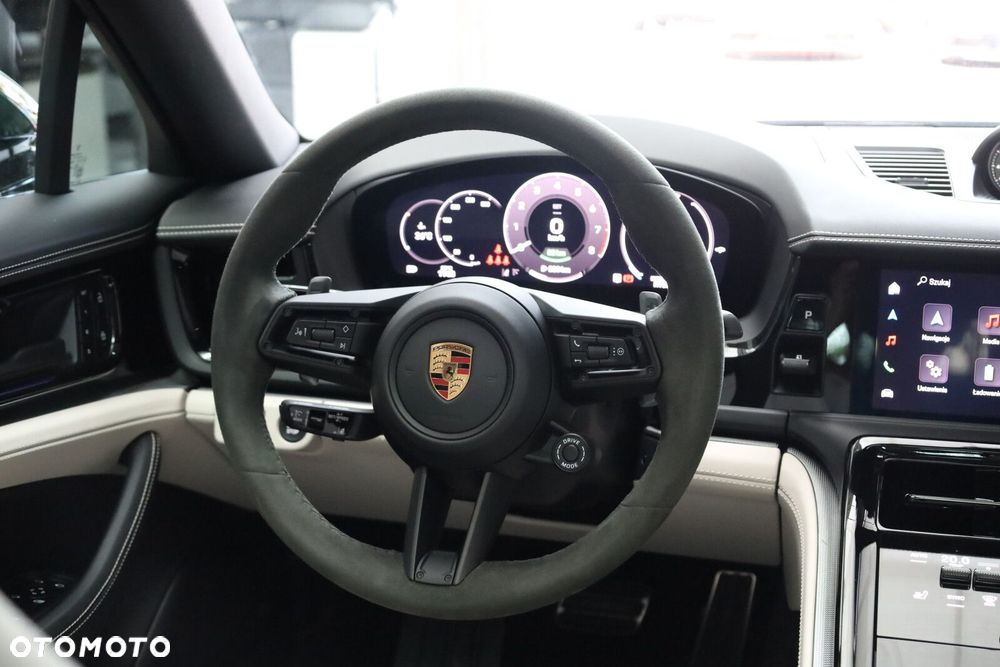 Porsche Panamera - 17