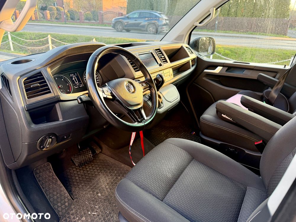 Volkswagen Multivan - 9
