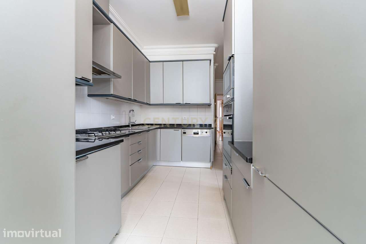 T3 em Entrecampos | Cozinha Equipada | Varanda | Pronto a Entrar | Arr - Grande imagem: 5/29