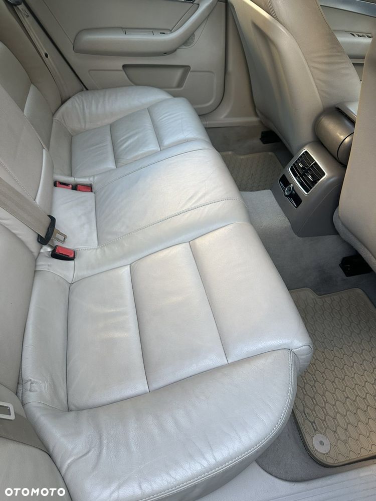 Audi A6 Avant - 8