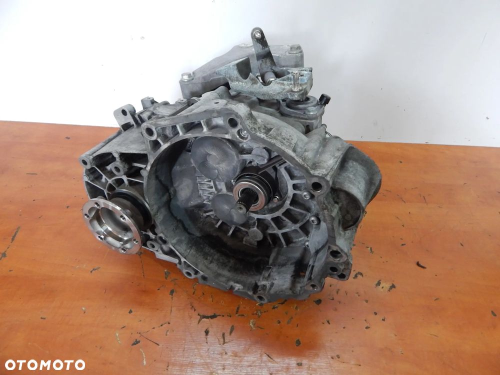 Skrzynia biegów 2.0 TDi JLU VW Passat B6 golf V Caddy Seat Skoda Audi a3 05-14 Łuków części - 4