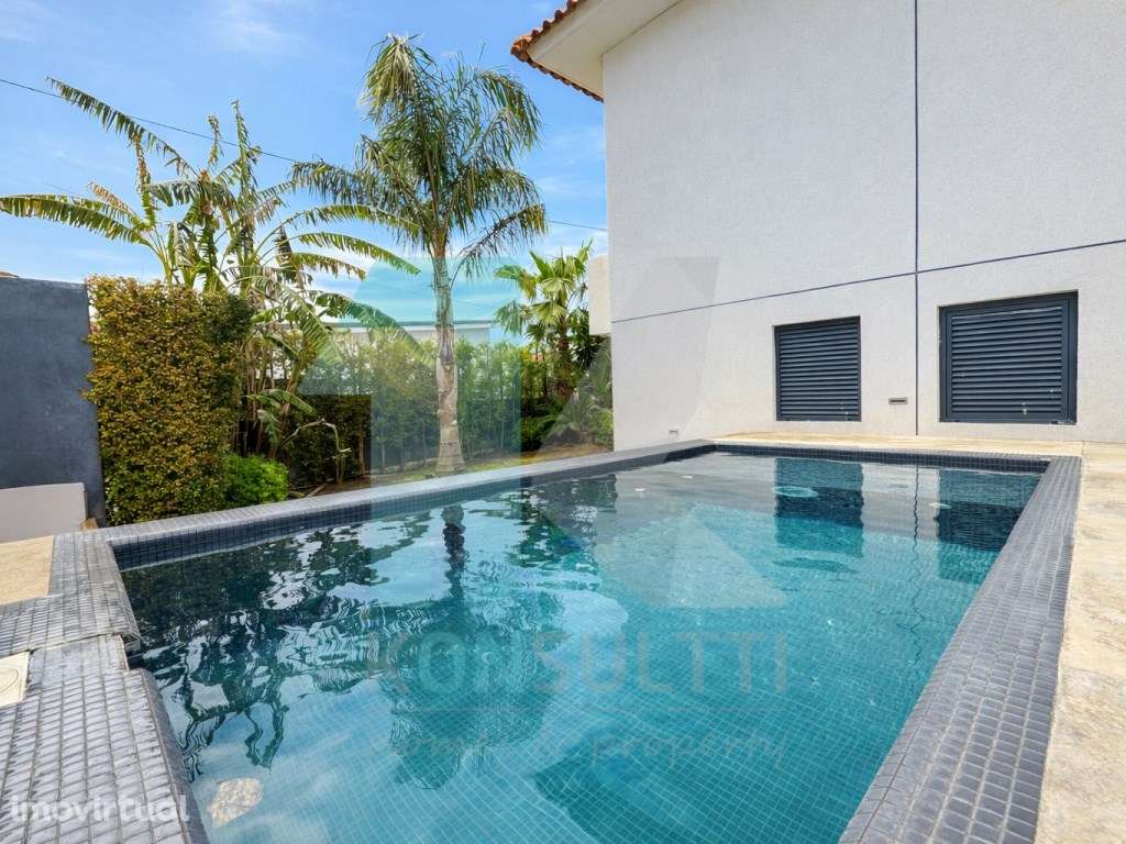 Moradia T3 + T2 em São João do Estoril - Alapraia - Grande imagem: 4/60