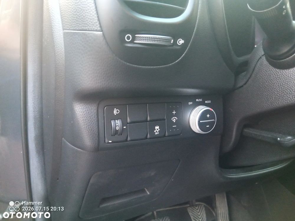 Kia Soul 1.6 CRDI White&Red Edition - 17