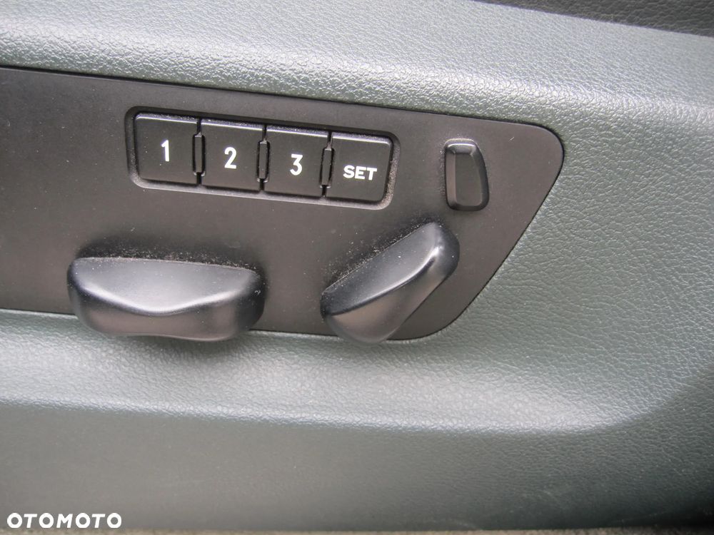 Porsche Cayenne - 13