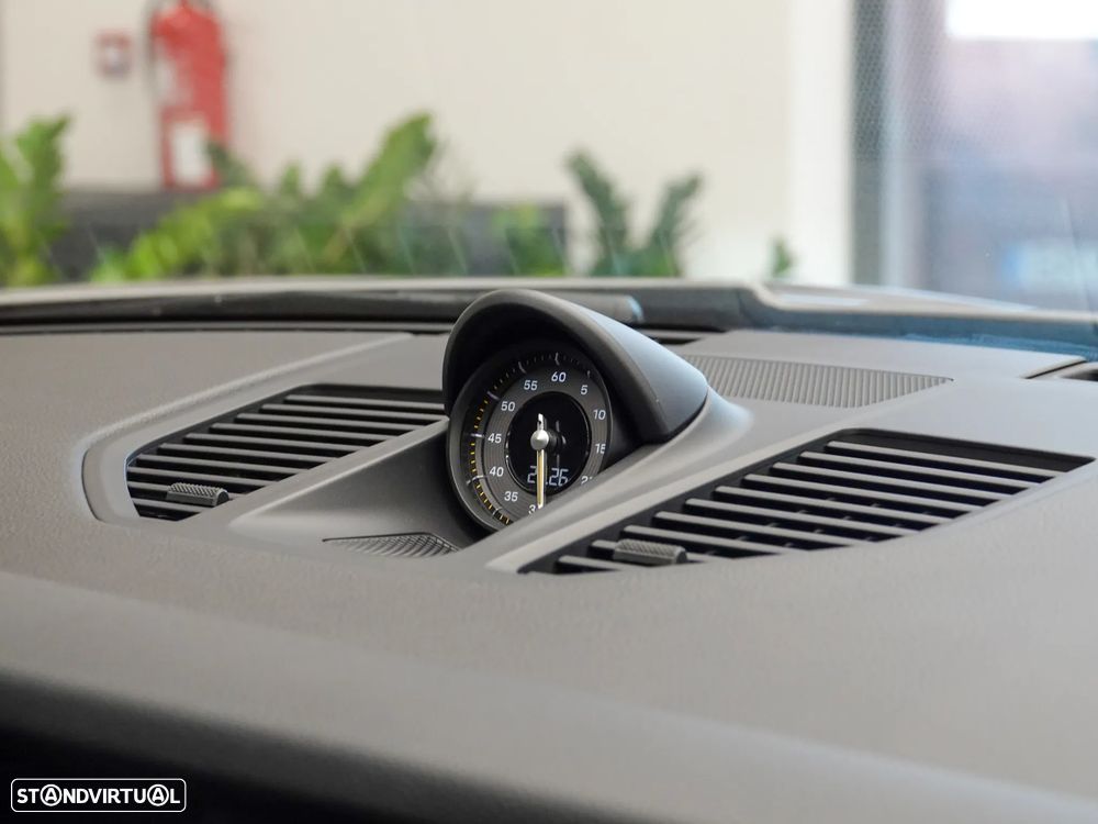 Porsche 911 (992) GT3 Touring Package PDK - 23