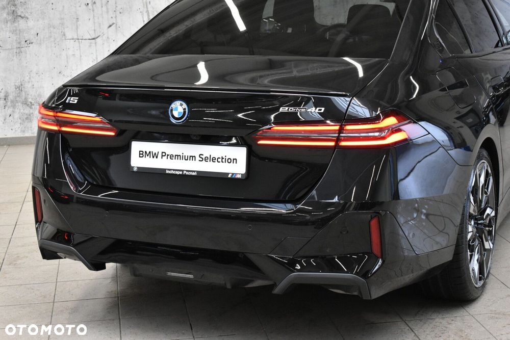 BMW i5 - 25