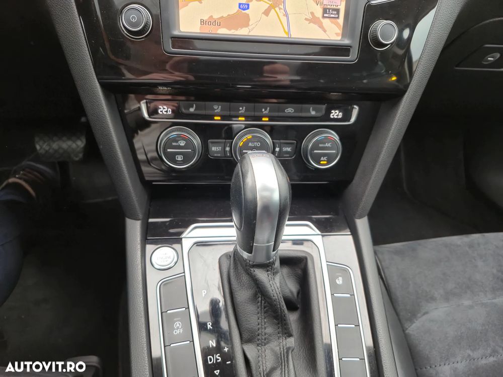 Volkswagen Passat 1.4 TSI ACT (BMT) DSG Highline - 24