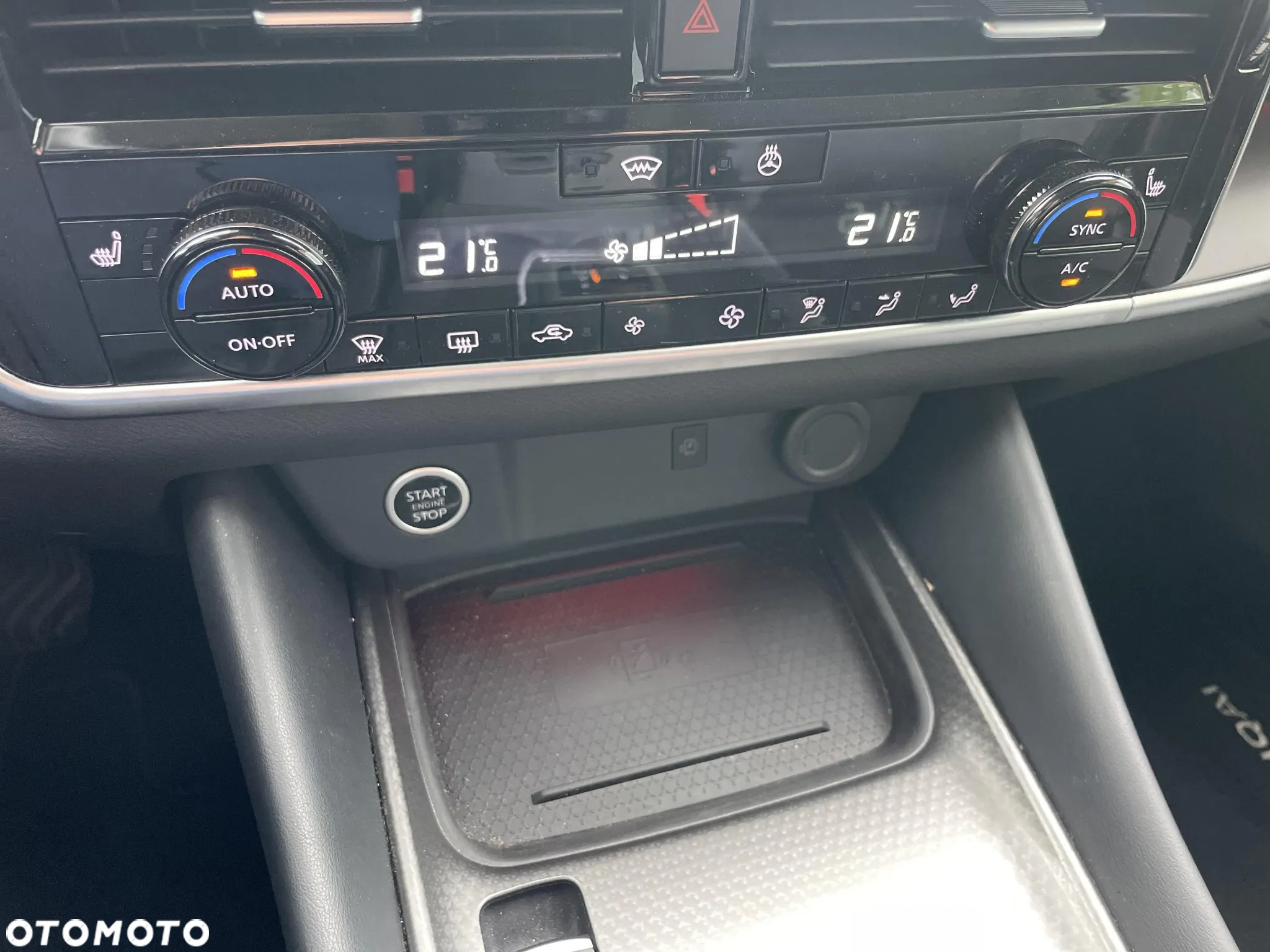 Nissan Qashqai 1.3 DIG-T mHEV N-Connecta Xtronic - 20