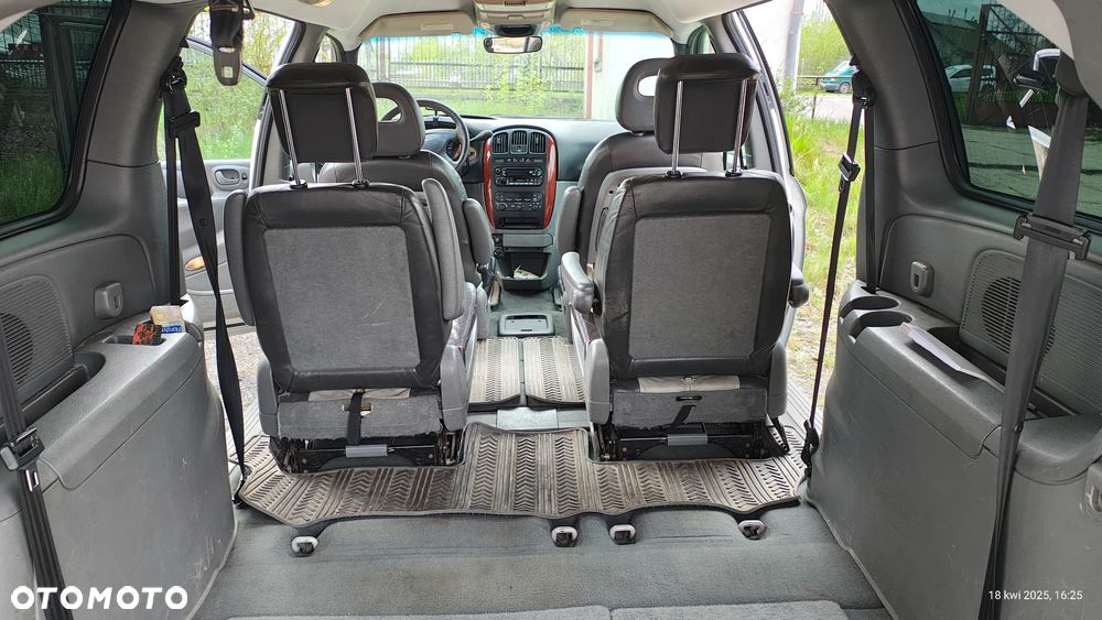 Chrysler Grand Voyager 2.8 CRD SE - 3