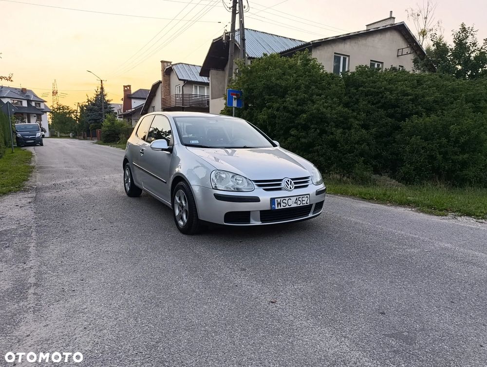Volkswagen Golf - 6