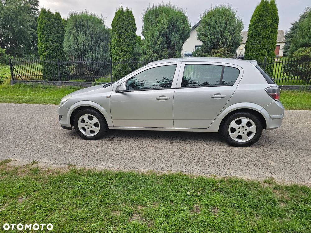Opel Astra 1.6 ecoFLEX Start/Stop - 32