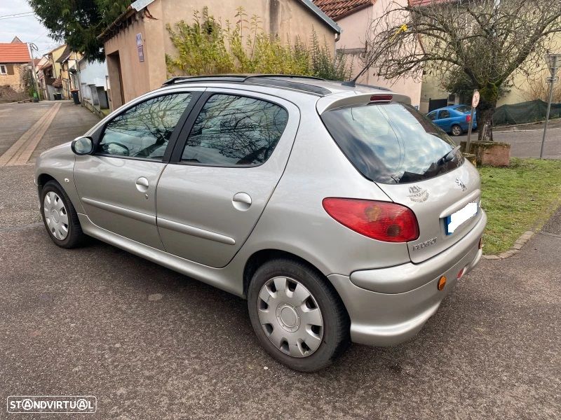 Peugeot 206 2.0 HDi XT - 4