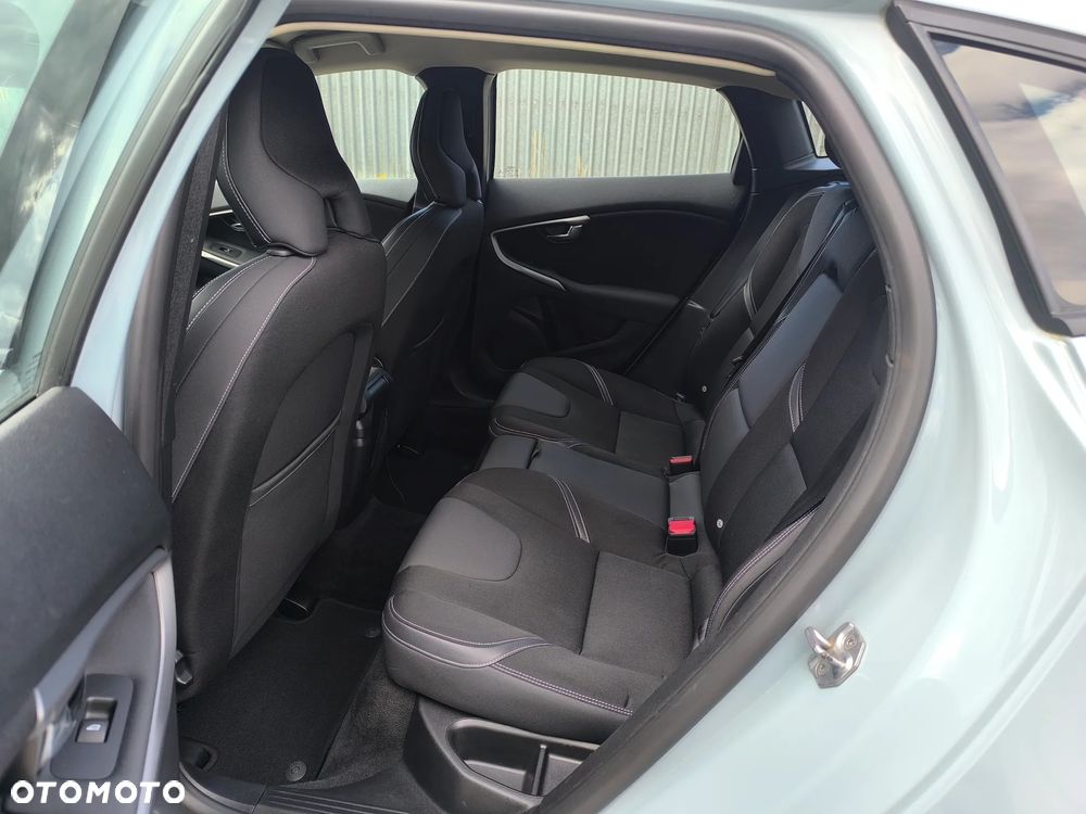 Volvo V40 D2 Momentum - 15