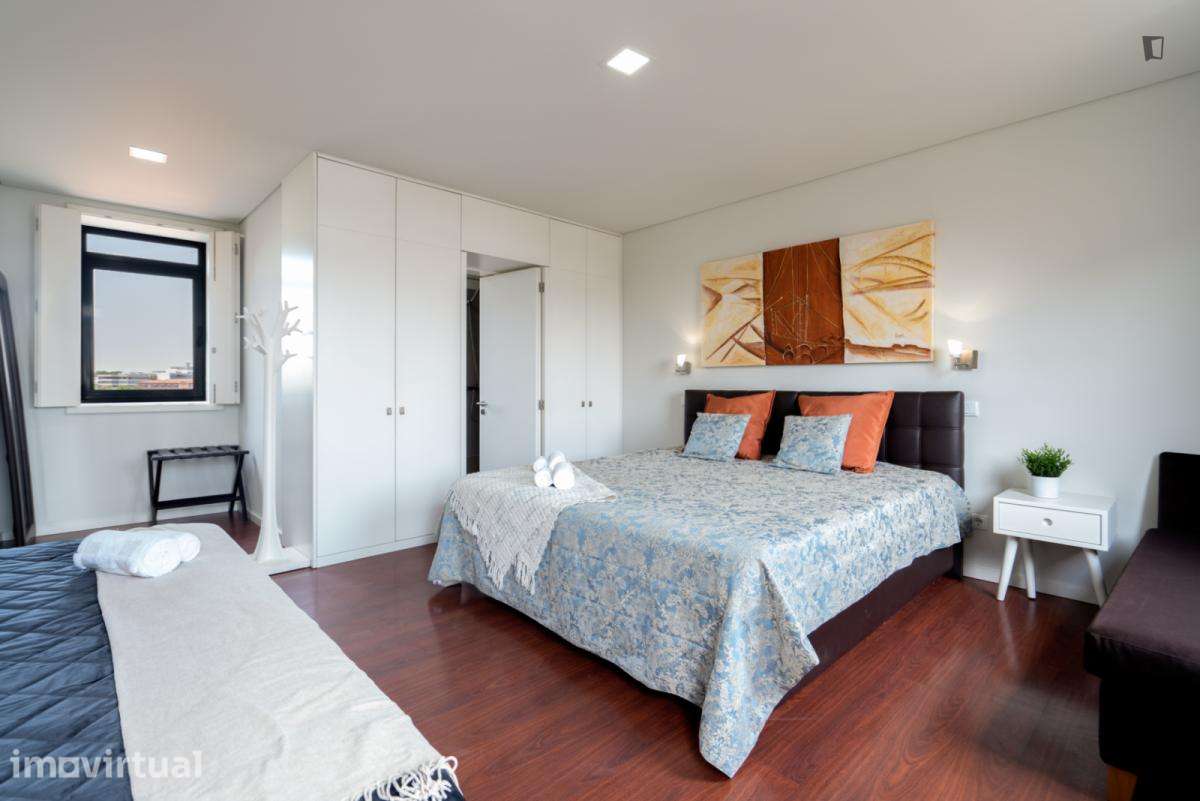 Apartamento com 3 quartos - localizado em Massarelos Porto - Grande imagem: 2/33