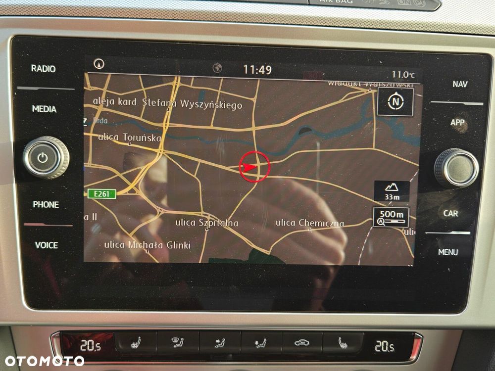 Volkswagen Passat - 32