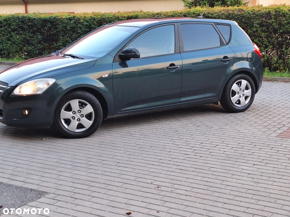 Kia Ceed 1.4 CVVT Attract - 2