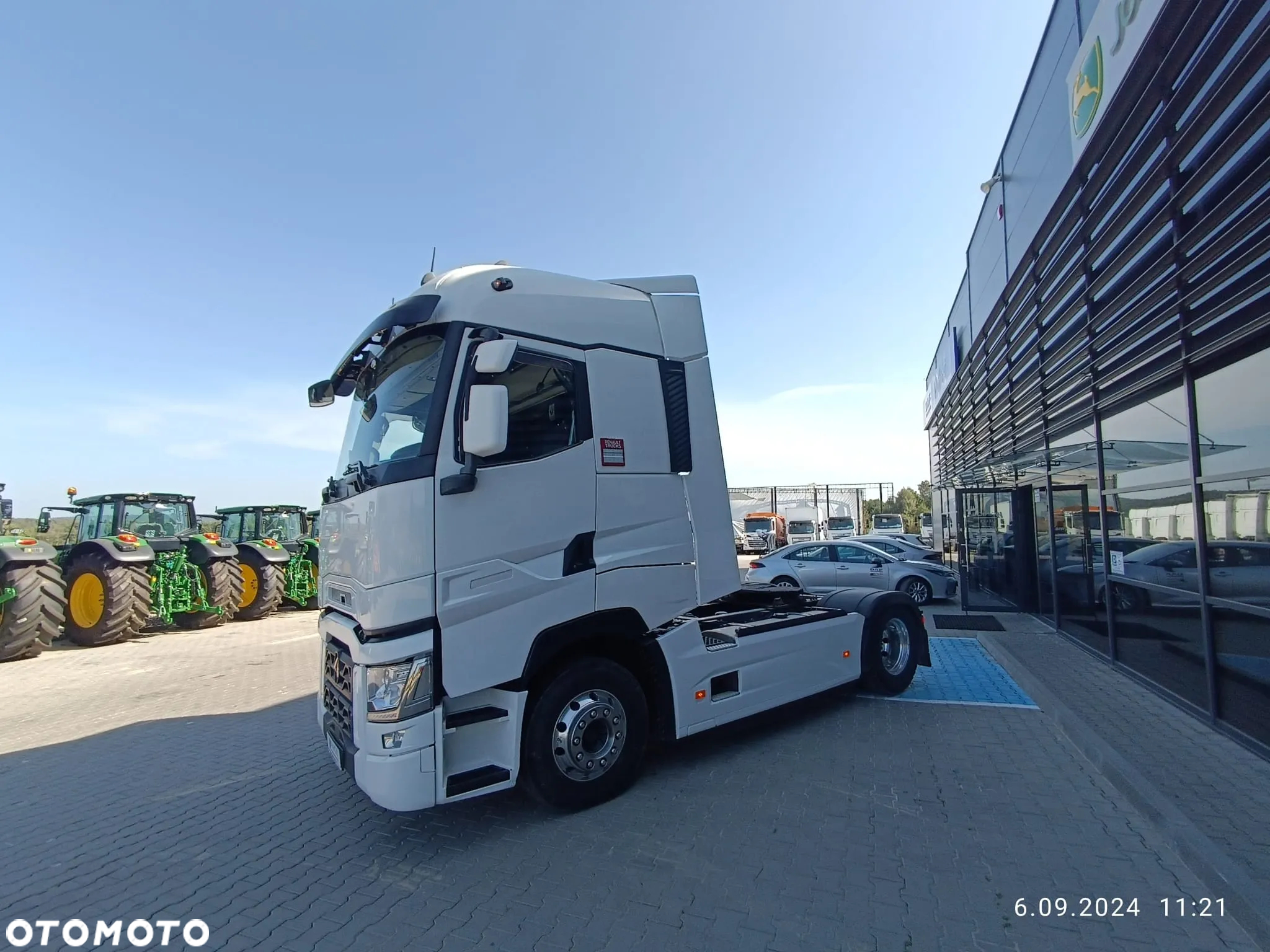Renault T520 / STANDARD / HIGH / VEB - 23