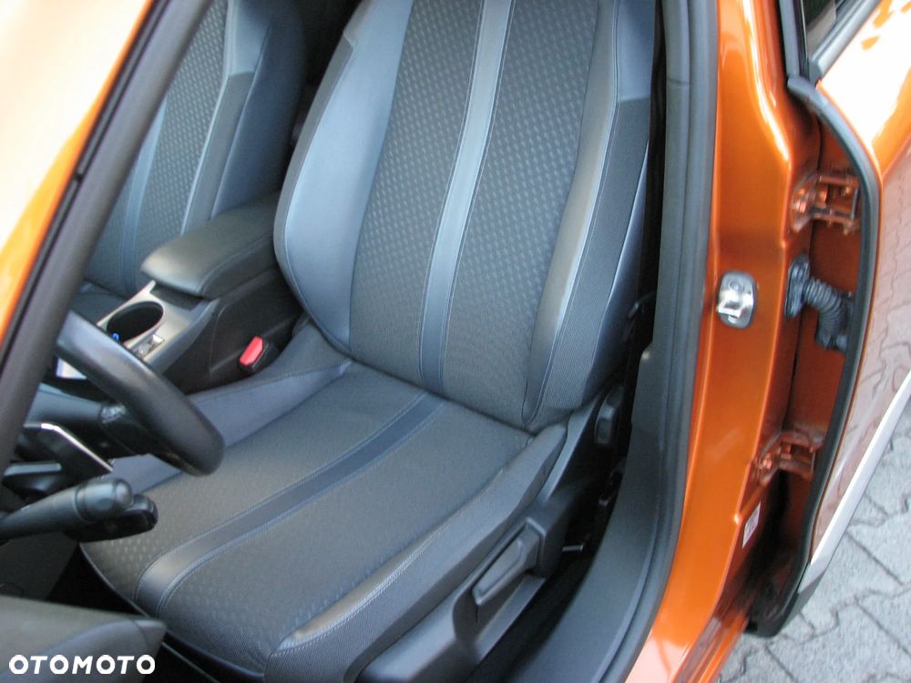 Peugeot 2008 BlueHDi 130 EAT8 Allure - 28