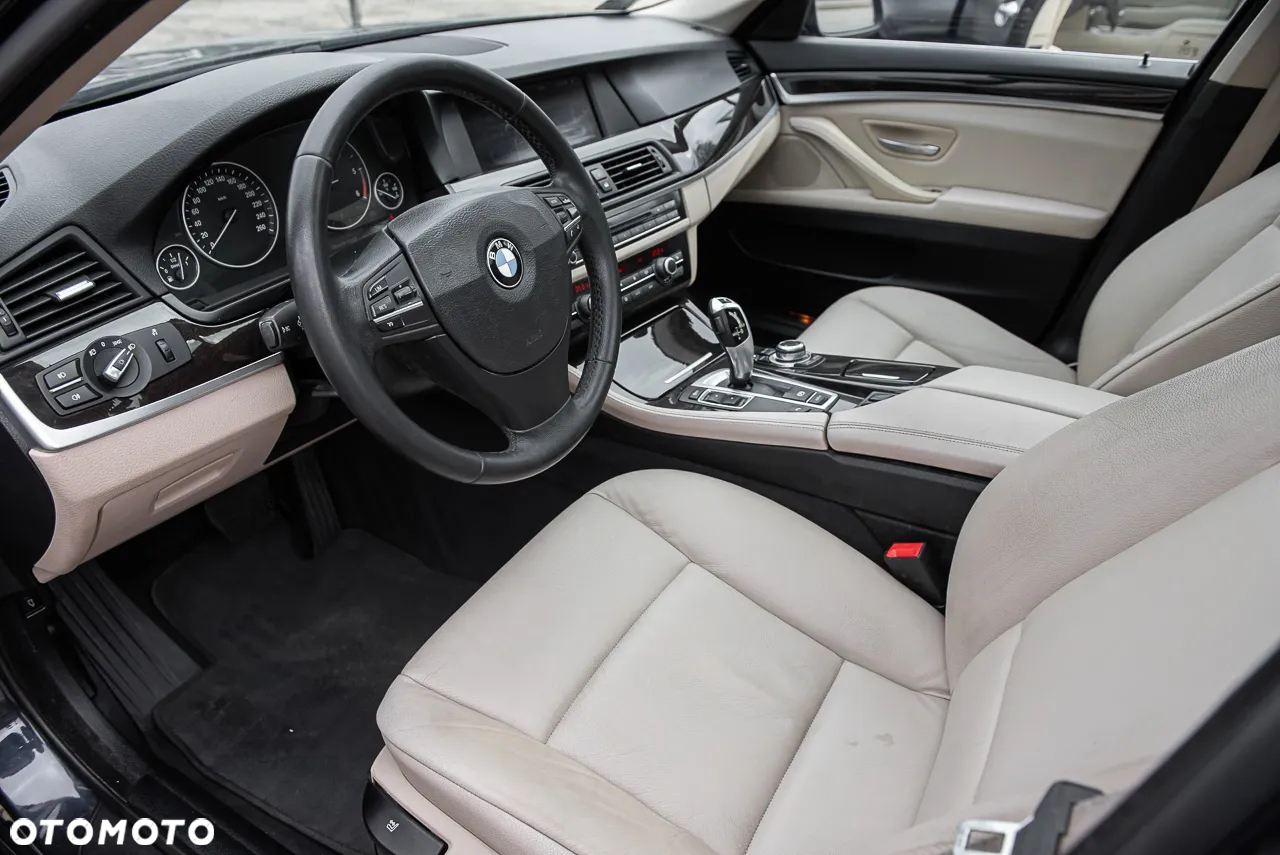 BMW Seria 5 520d Touring Luxury Line - 3
