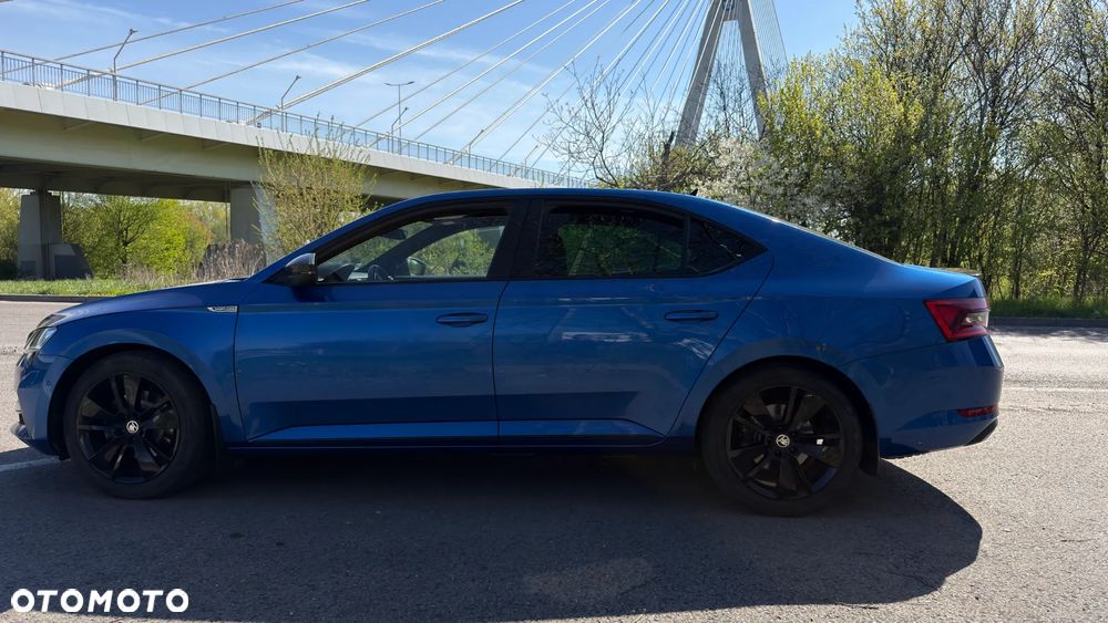 Skoda Superb 2.0 TDI SCR 4x4 Sportline DSG - 3