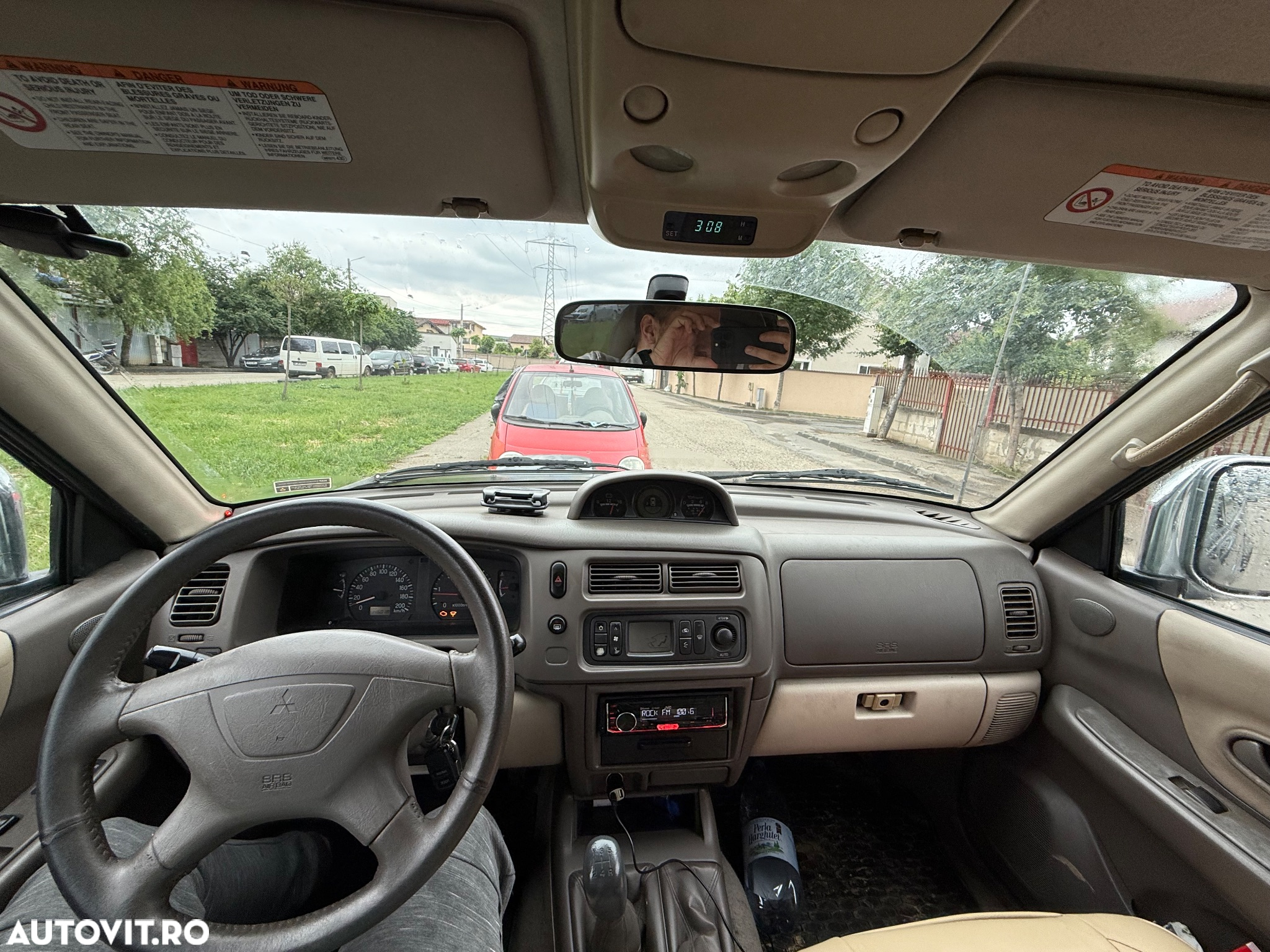 Mitsubishi Pajero Sport 2.5 TD Intense - 10