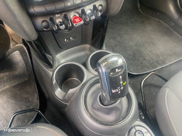 MINI 5 Portas One Aut. - 6