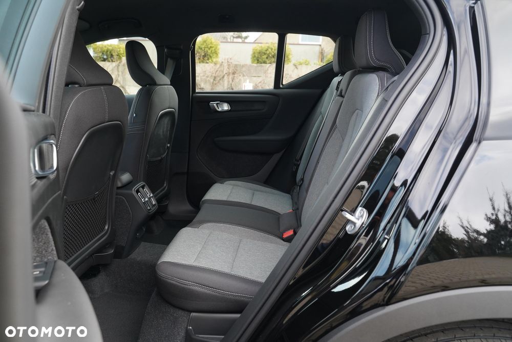 Volvo XC 40 B3 Plus Dark - 10