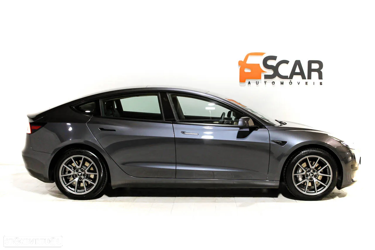 Tesla Model 3 Standard Range Plus RWD - 3