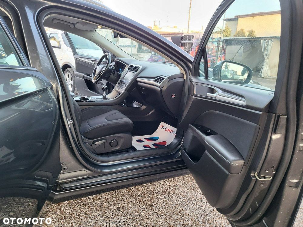 Ford Mondeo - 25