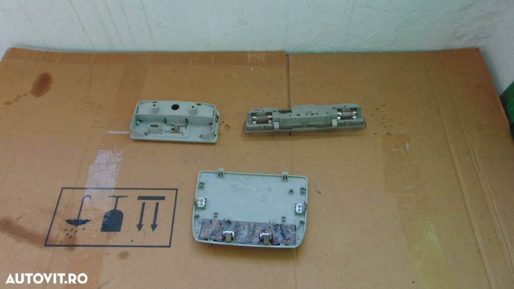 Becuri plafoniera,capac plafon Skoda Rapid an 2014 - 3