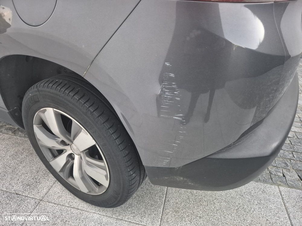 Peugeot 2008 1.2 VTi Active - 11