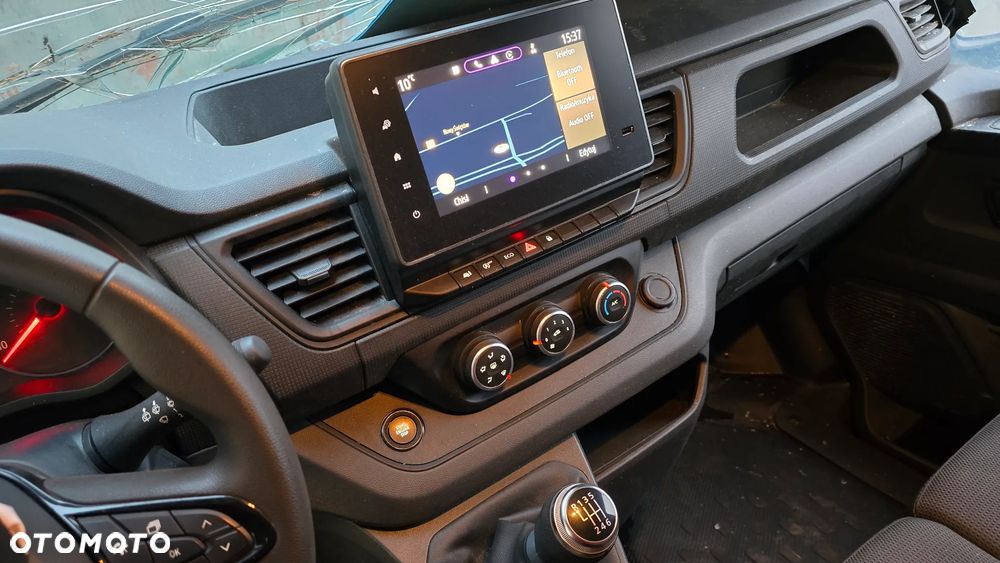 Renault Trafic - 23