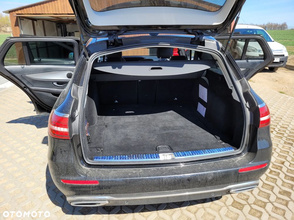 Mercedes-Benz Klasa E - 9