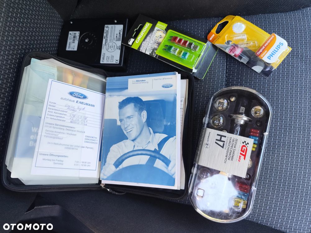 Ford Mondeo 2.0 Ghia - 19