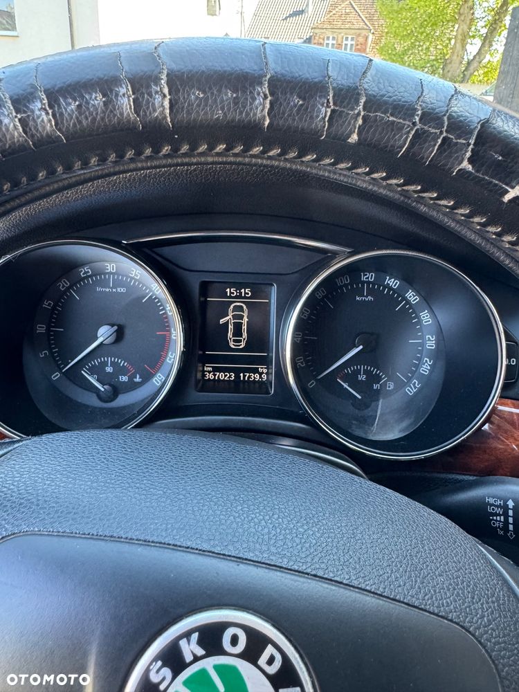 Skoda Superb 2.0 TDI Elegance - 9