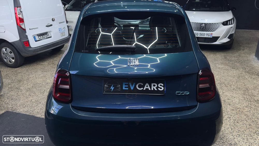 Fiat 500e 3 + 1 42kWh Icon - 11