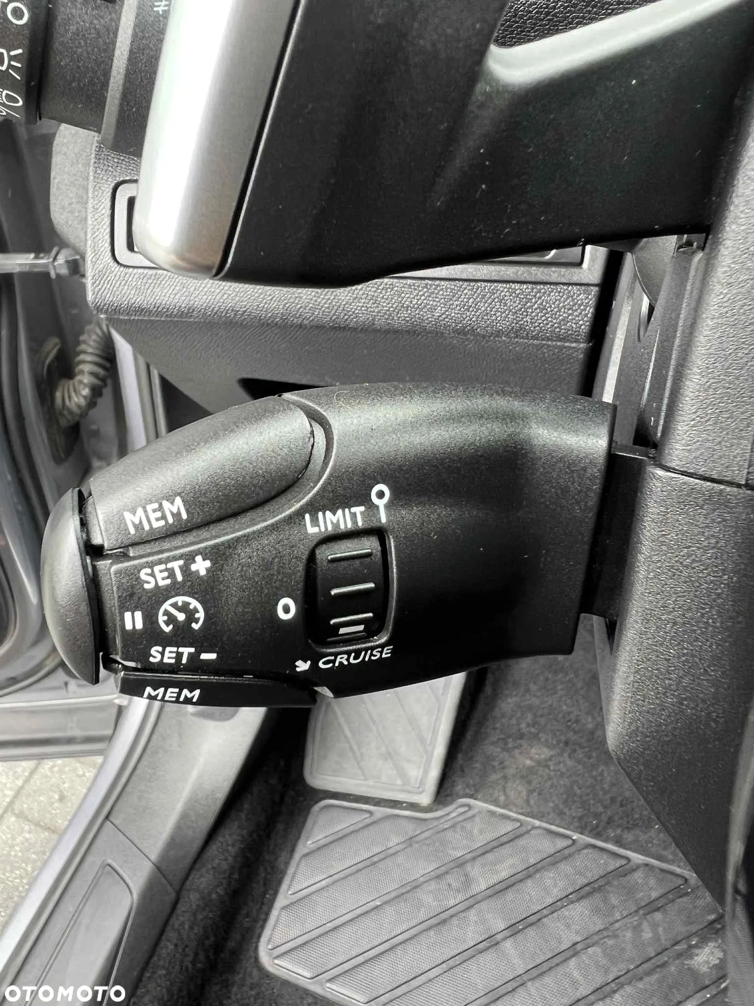Peugeot 3008 1.6 BlueHDi Allure S&S EAT6 - 18