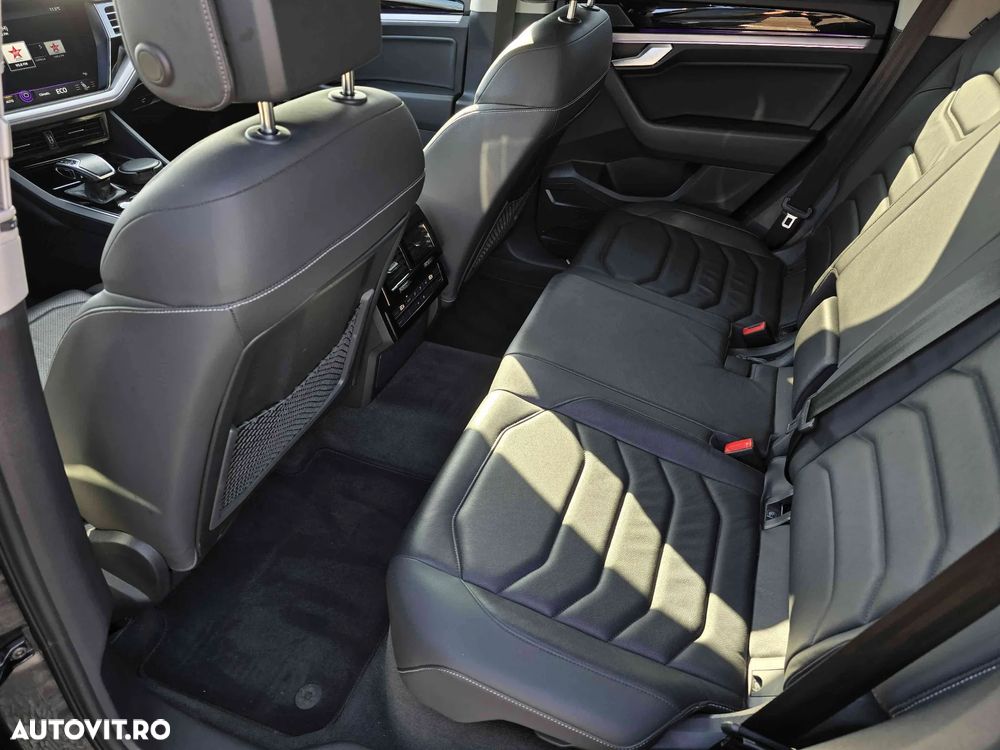 Volkswagen Touareg - 9